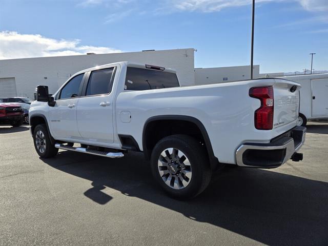 $41901 : Pre-Owned 2021 SILVERADO 2500 image 8