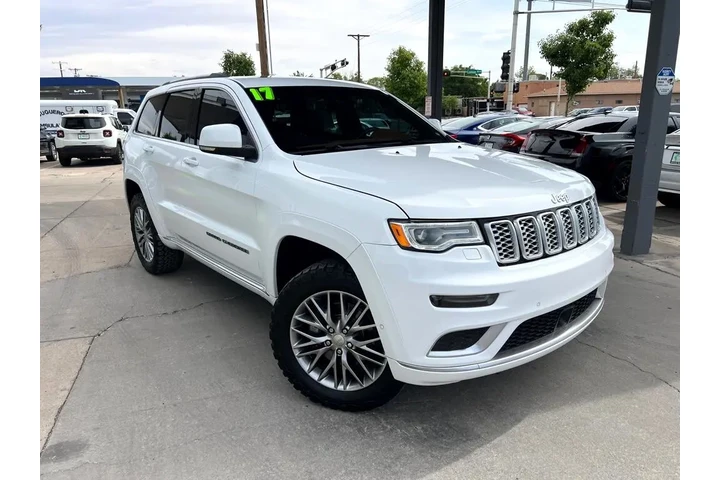 2017 Grand Cherokee Summit 4WD image 3