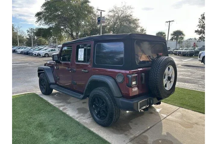 $27941 : Jeep Wrangler Unlimited 2021 image 5