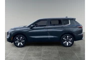 $33869 : Mitsubishi Outlander 2025 AW thumbnail