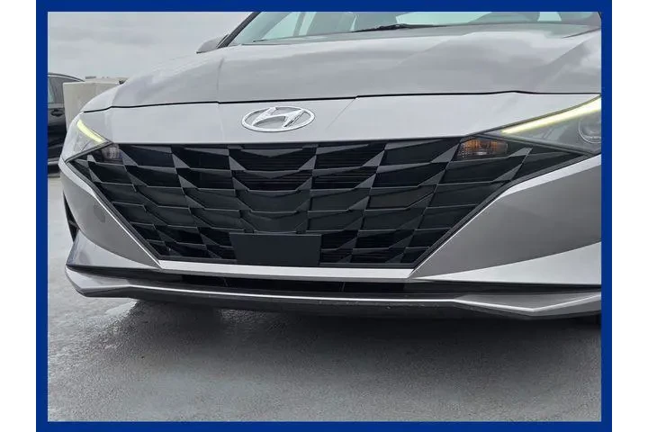 $22995 : Hyundai ELANTRA 2023 SEL 4dr image 9