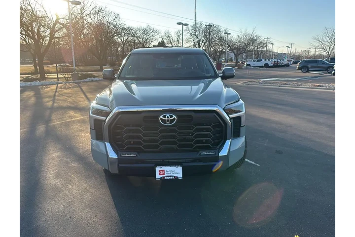 $45979 : 2024 Tundra SR5 image 2