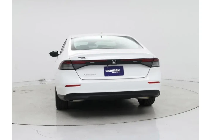 $27998 : Honda Accord 2025 LX 4dr Sed image 6