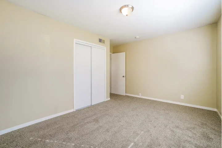 $1400 : Single family home ready 4rent image 7