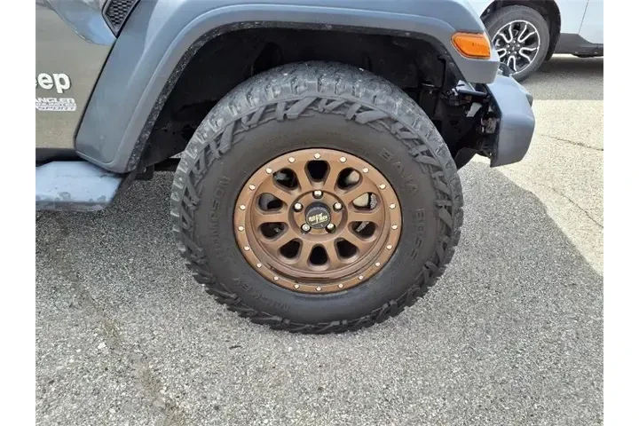 $16399 : Jeep Wrangler Unlimited 2018 image 4