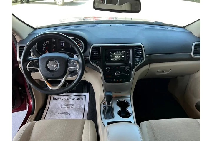 2016 Grand Cherokee Laredo 2WD image 9