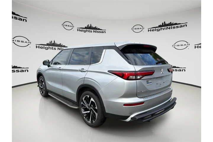 $25977 : Mitsubishi Outlander 2024 AW image 3