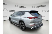 $25977 : Mitsubishi Outlander 2024 AW thumbnail