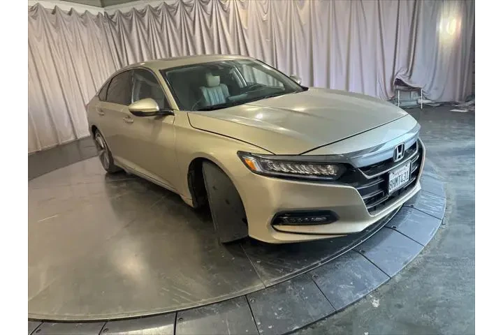 $20395 : Honda Accord 2018 Touring 4d image 3