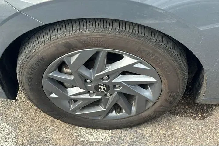 $21995 : Hyundai ELANTRA Hybrid 2024 image 6