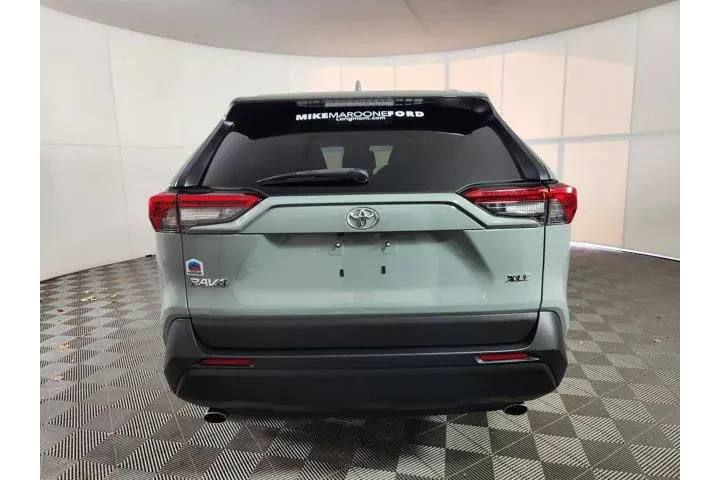 $25654 : Toyota RAV4 2022 XLE 4dr SUV image 6