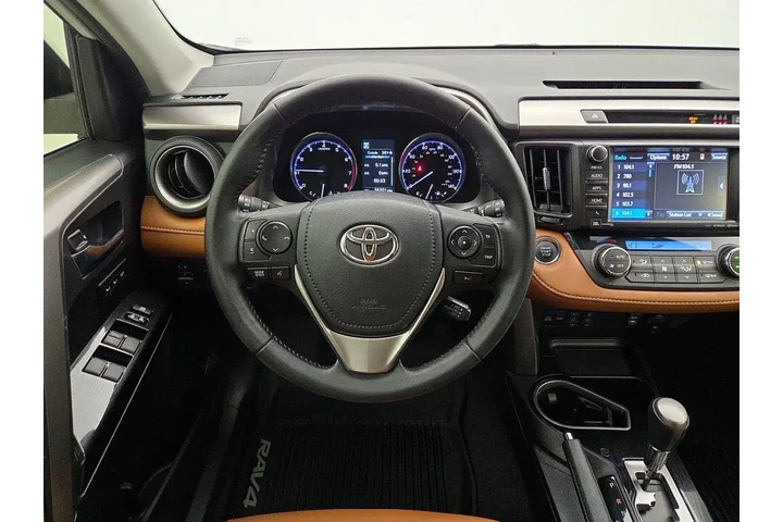 $24998 : Toyota RAV4 2018 AWD Limited image 10