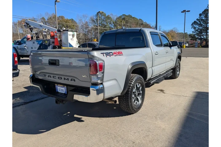 $33100 : Toyota Tacoma 2021 4x4 TRD S image 4