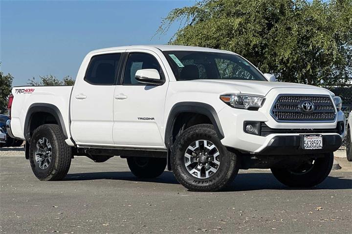 $30900 : Tacoma TRD Off-Road image 2