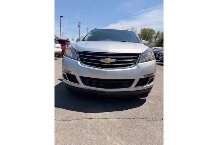 $14995 : 2016 Traverse LT image 5