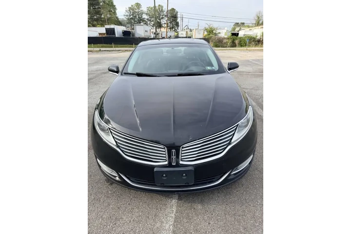 2013 MKZ image 2