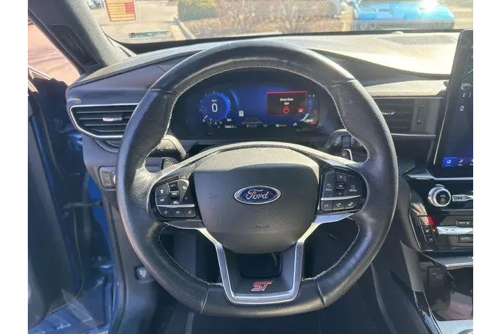$33000 : Ford Explorer 2022 AWD ST 4d image 9