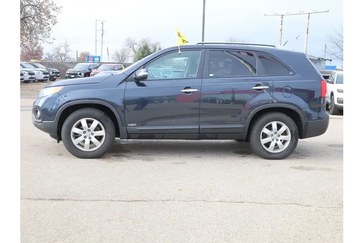 $5577 : Kia Sorento 2013 AWD LX 4dr image 4