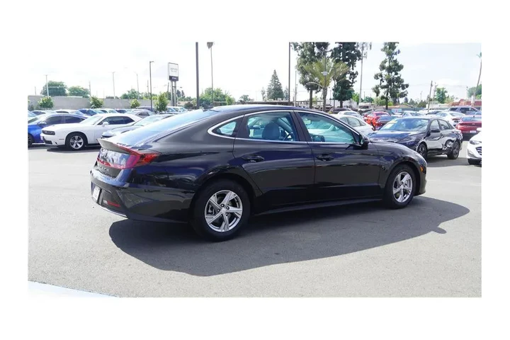 $18700 : 2022 Sonata SE image 6