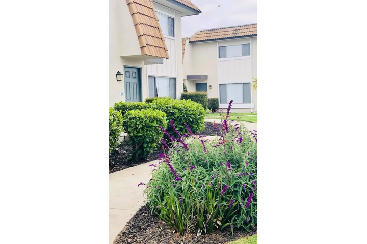 $2699 : HUGE 2BD - WESTERLY SHORES image 9