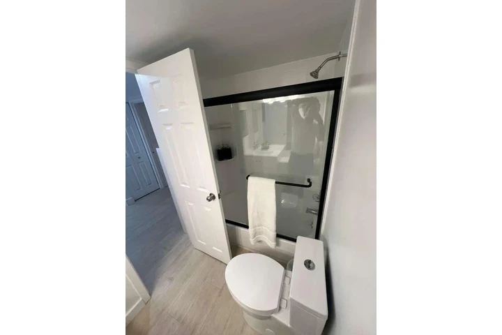 $1000 : Aventura Habitacion image 2