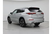 $27998 : Mitsubishi Outlander 2024 SE thumbnail