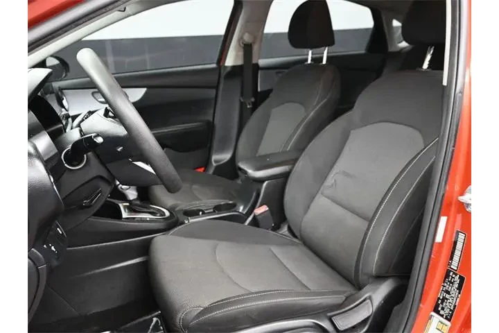 $16459 : Kia Forte 2023 LX 4dr Sedan image 6