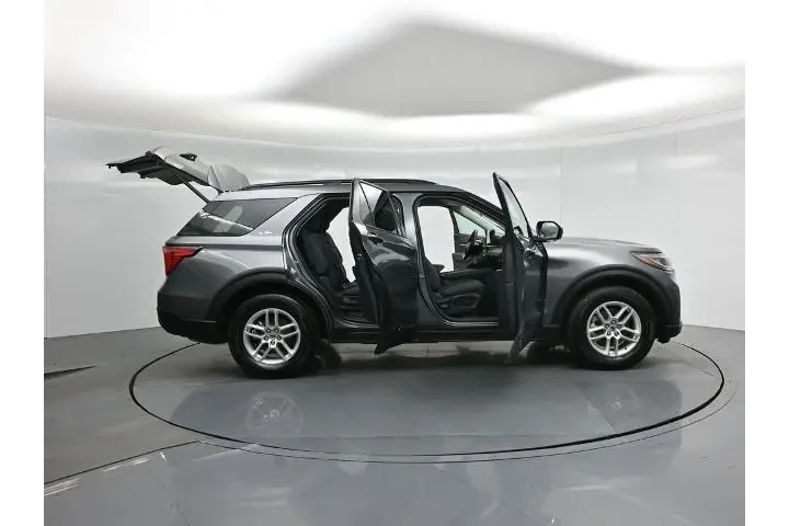 $35012 : Ford Explorer 2025 Active 4d image 5