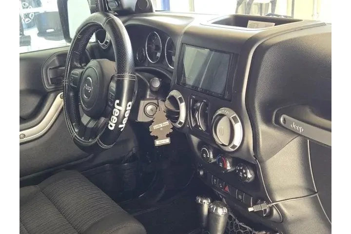 Jeep Wrangler Unlimited 2012 image 5