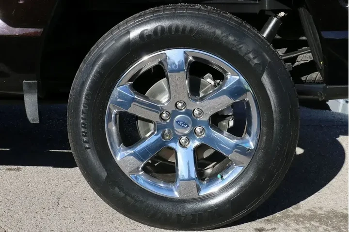 $30500 : Ford F-150 2021 4x4 Lariat 4 image 9