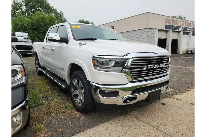 $31895 : Ram 1500 2021 4x4 Laramie 4d image 3