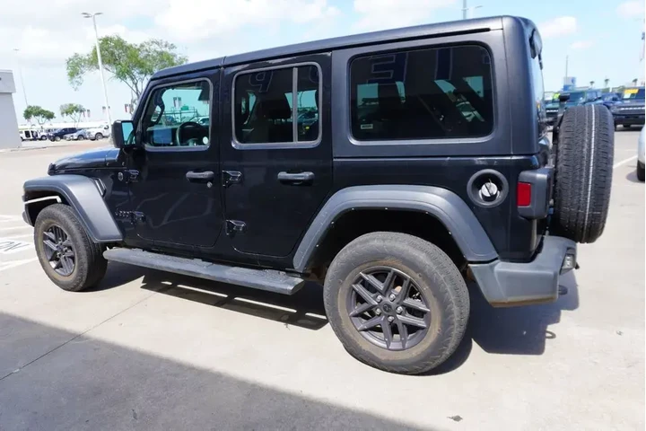 $36225 : Jeep Wrangler 2024 4x4 Sport image 4