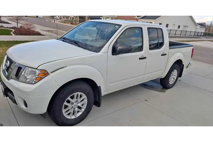 $18999 : Nissan Frontier 2017 4x4 SV image 8