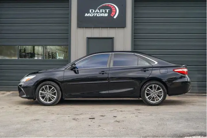 $12999 : Toyota Camry 2017 SE 4dr Sed image 4