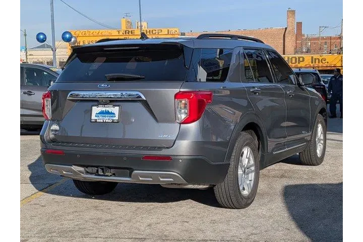 $32998 : Ford Explorer 2023 AWD XLT 4 image 4