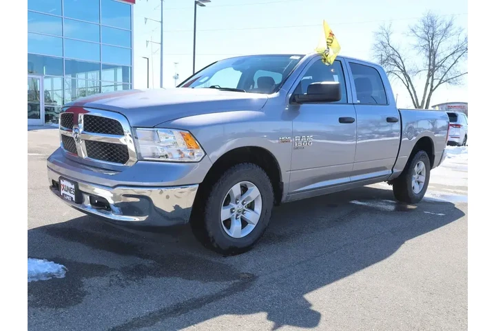 $34777 : Ram 1500 Classic 2023 4x4 SL image 5