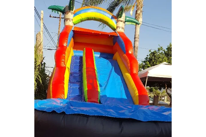 RENTA DE JUMPERS image 2