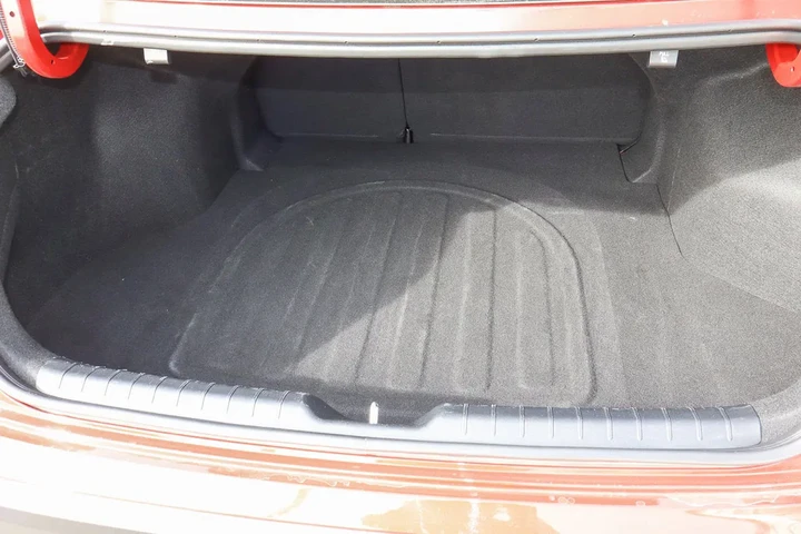 $19988 : 2025 K4 LXS FWD image 9