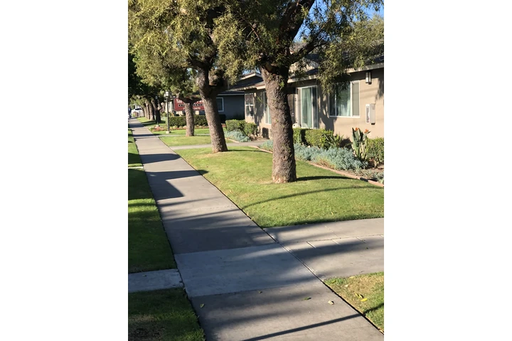 $1200 : Se renta Cuarto en Anaheim image 1