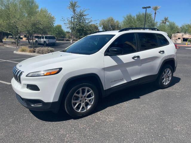 $10995 : 2016 Cherokee Sport image 4