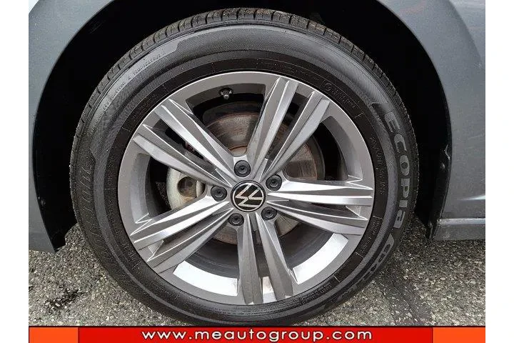 $19704 : Volkswagen Jetta 2024 SE 4dr image 6