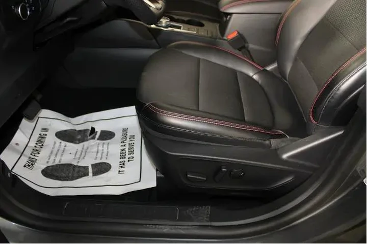 $22800 : Ford Escape 2025 ST-Line 4dr image 9