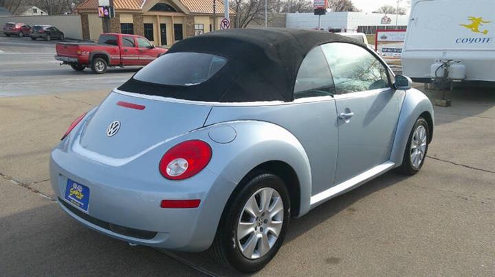 $6999 : 2009 New Beetle Convertible image 7