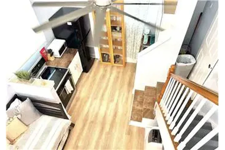 $1800 : Rental property with 1 bedro image 3