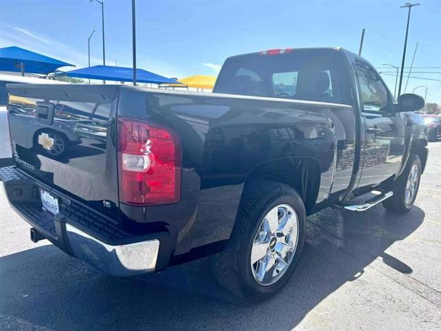 $29995 : Pre-Owned 2013 Silverado 1500 image 6