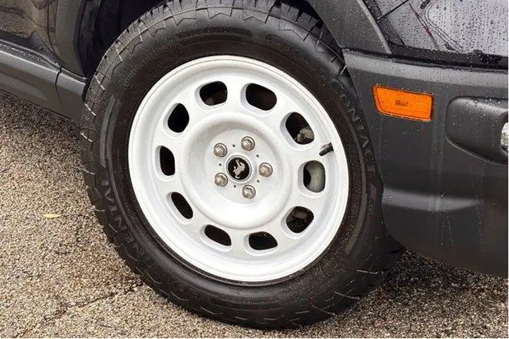 $29977 : Ford Bronco Sport 2024 AWD H image 2