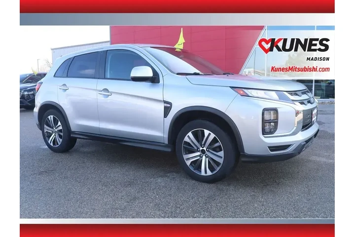 $12477 : Mitsubishi Outlander Sport 2 image 1