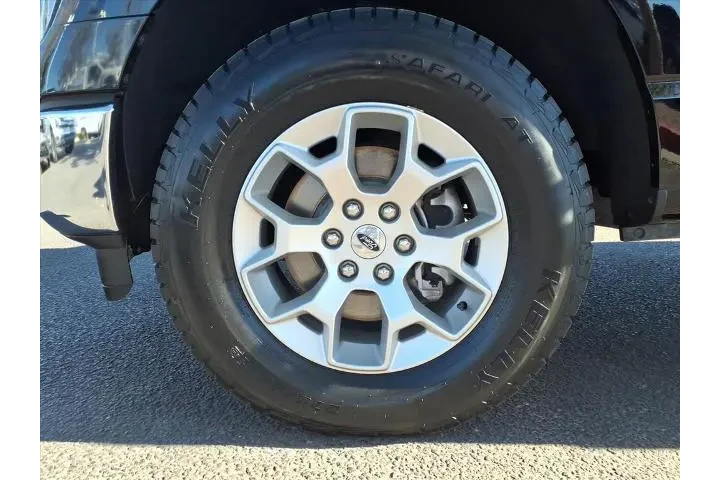 $39957 : Ford F-150 2023 4x4 XLT 4dr image 9