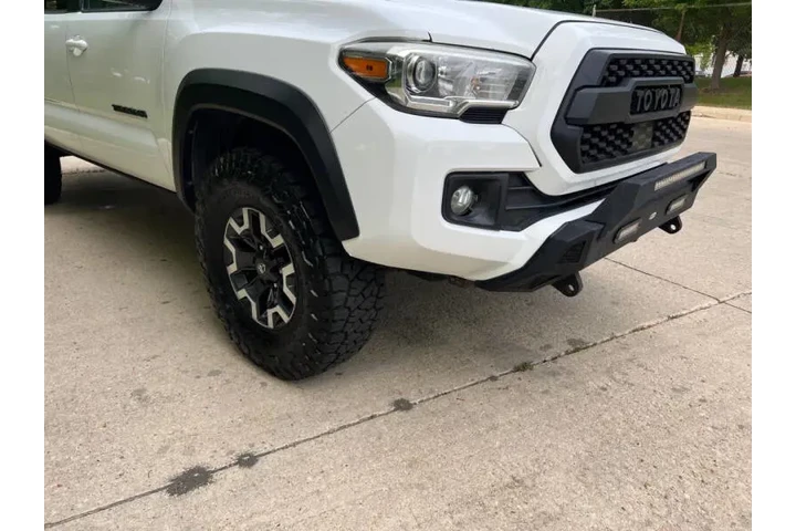 $25997 : 2018 Tacoma TRD Off-Road image 10