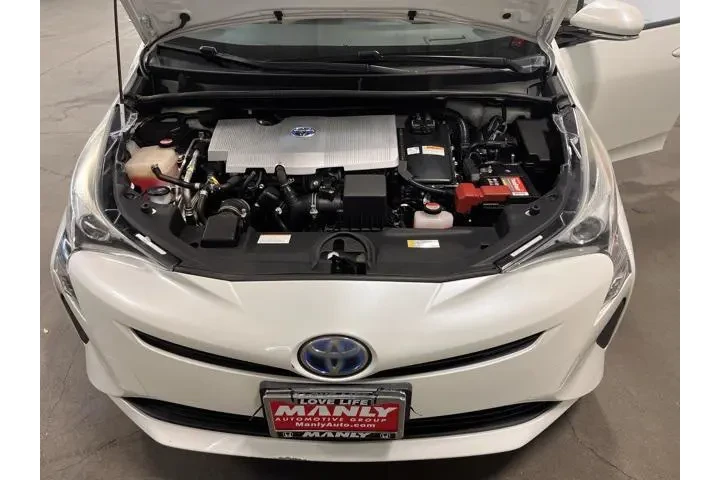 $17421 : Toyota Prius 2016 Four 4dr H image 9